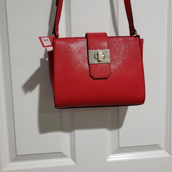 NWT DSW red crossbody faux leather - Picture 2 of 8